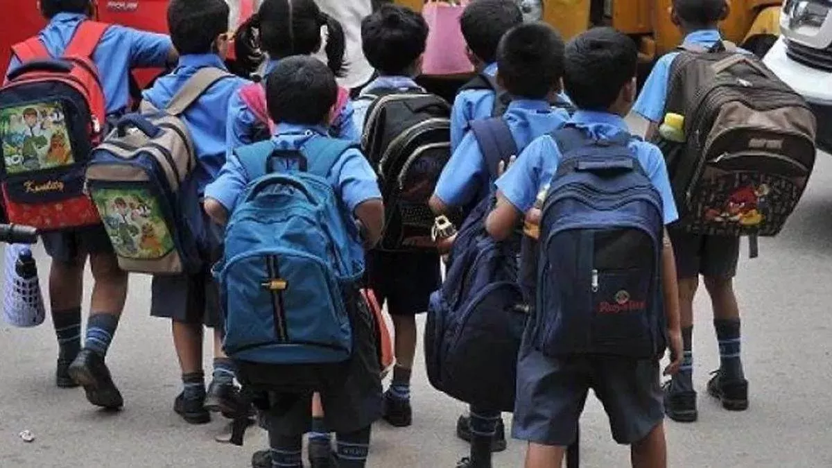 Himachal News: जनजातीय क्षेत्रों के स्कूलों में दाखिले बढ़ाने के लिए विभाग का नया प्लान, छात्रों के लिए बनेंगे हॉस्टल