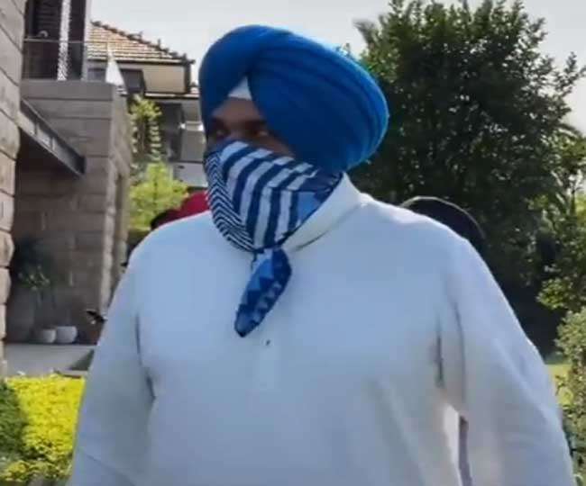 अमृतसर में नवजोत सिंह सिद्धू के घर पहु्ंची बिहार पुलिस की टीम, तीन दिन से नहीं मिल रहे गुरु