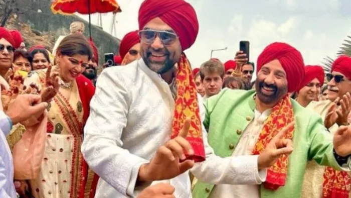 Abhay Deol Dances With Cousin Sunny Deol, Instagram