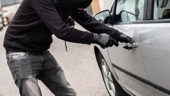 कार चोरी होने के बाद किन बातों का ध्यान रखते हुए Insurance Claim लिया जा सकता है। आइए जानते हैं।