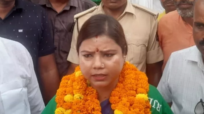 राजद से बीमा भारती ने दाखिल किया नामांकन पत्र। (फोटो- जागरण)