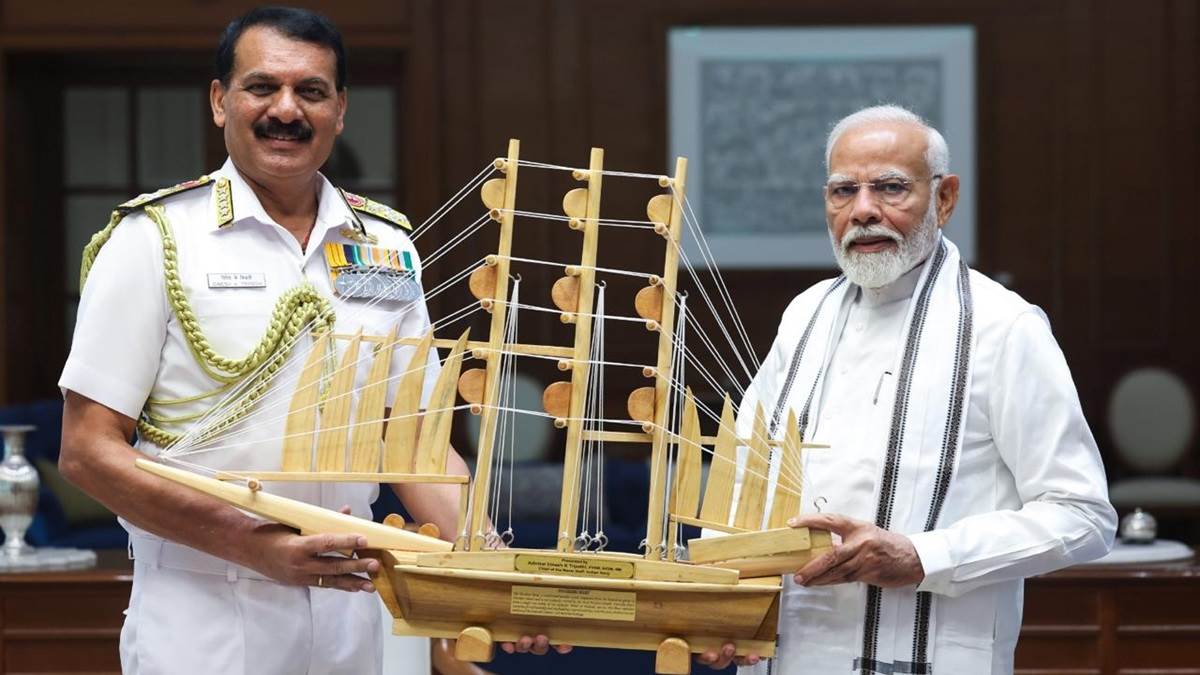 नौसेना प्रमुख ने पीएम मोदी से की मुलाकात, कहीं भी युद्ध के लिए तैयार रहने का दिया आश्वासन; यहां सैन्य अभ्यास कर रहे नाटो सैनिक