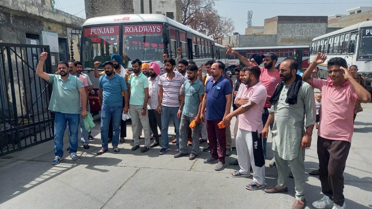 https://www.jagranimages.com/images/newimg/19062024/19_06_2024-punjab_roadways_23742152.jpg