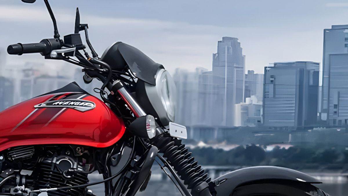 https://www.jagranimages.com/images/newimg/19062025/19_06_2025-bajaj_avenger_street_220_23968066.jpg