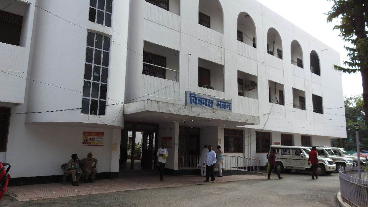 national family benefit scheme rs 30000 aid on death of family head