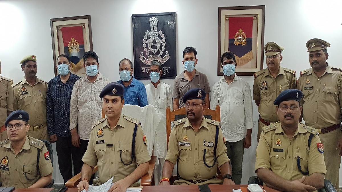https://www.jagranimages.com/images/newimg/19062025/19_06_2025-balrampur_police_dainik_jagran_23968288.jpg