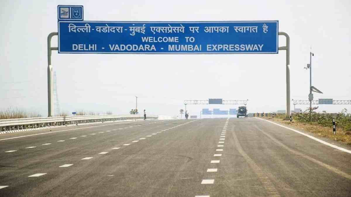 https://www.jagranimages.com/images/newimg/19062025/19_06_2025-delhi_mumbai_23968476.jpg
