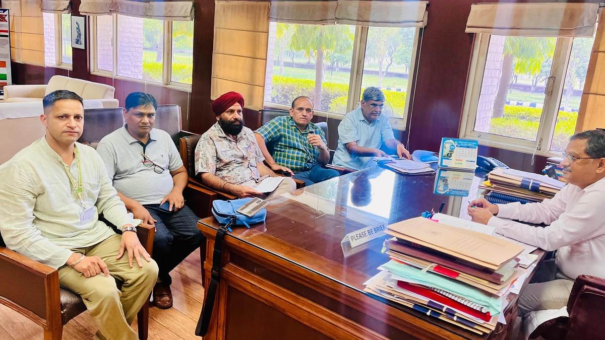 ncr sonipat news university offers bus service for admission seekers