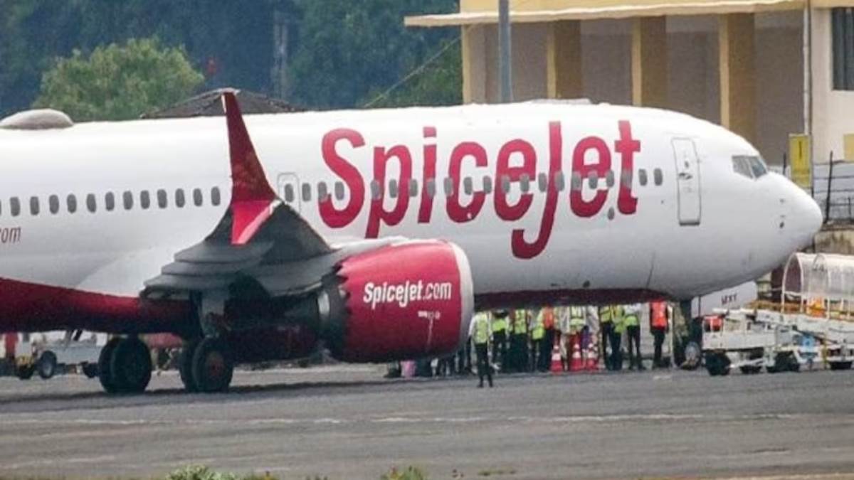 https://www.jagranimages.com/images/newimg/19062025/19_06_2025-spice_jet_1_23967867.jpg