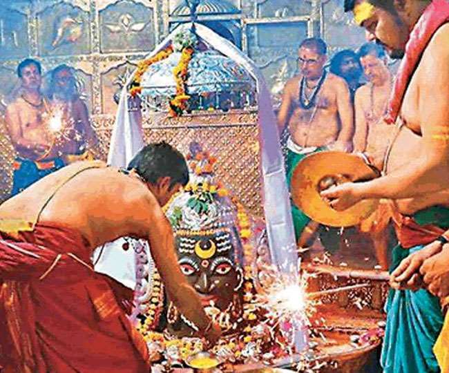 उज्जैन महाकाल मंदिर में 20 जुलाई से सिर्फ मध्य प्रदेश के श्रद्धालुओं को मिलेगा प्रवेश, कोरोना बना वजह - Only devotees from Madhya Pradesh will allow to enter ujjain ...