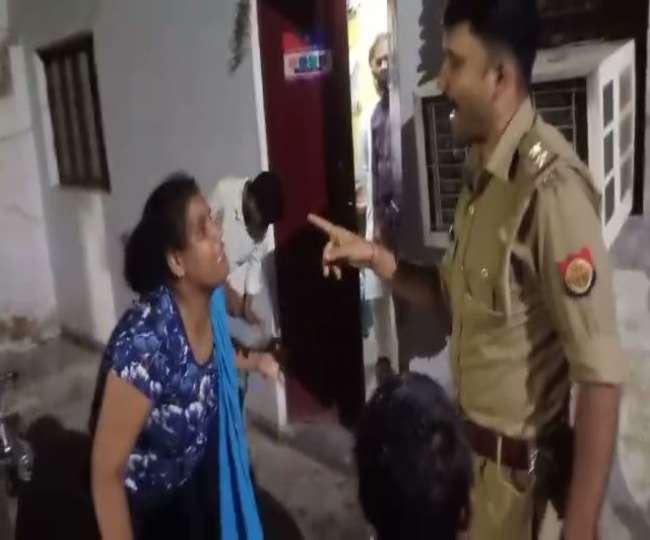 इंस्पेक्टर ब्रजेश कुमार यादव ने बताया कि युवक अम्बरगंज रामनगर का रहने वाला है।