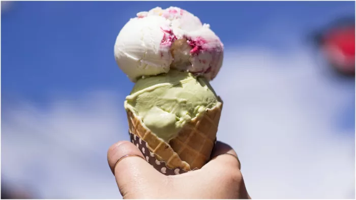 Ice Cream Benefits: आइसक्रीम खाने के फायदे जानतें हैं आप?