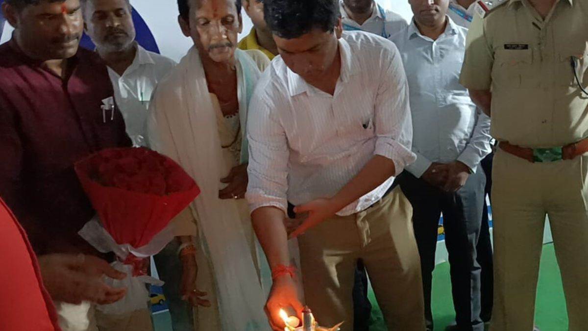 prepaid taxi at tatanagar railway station radio pre paid taxi service started at tatanagar station on the register of delhi kolkata know how to book