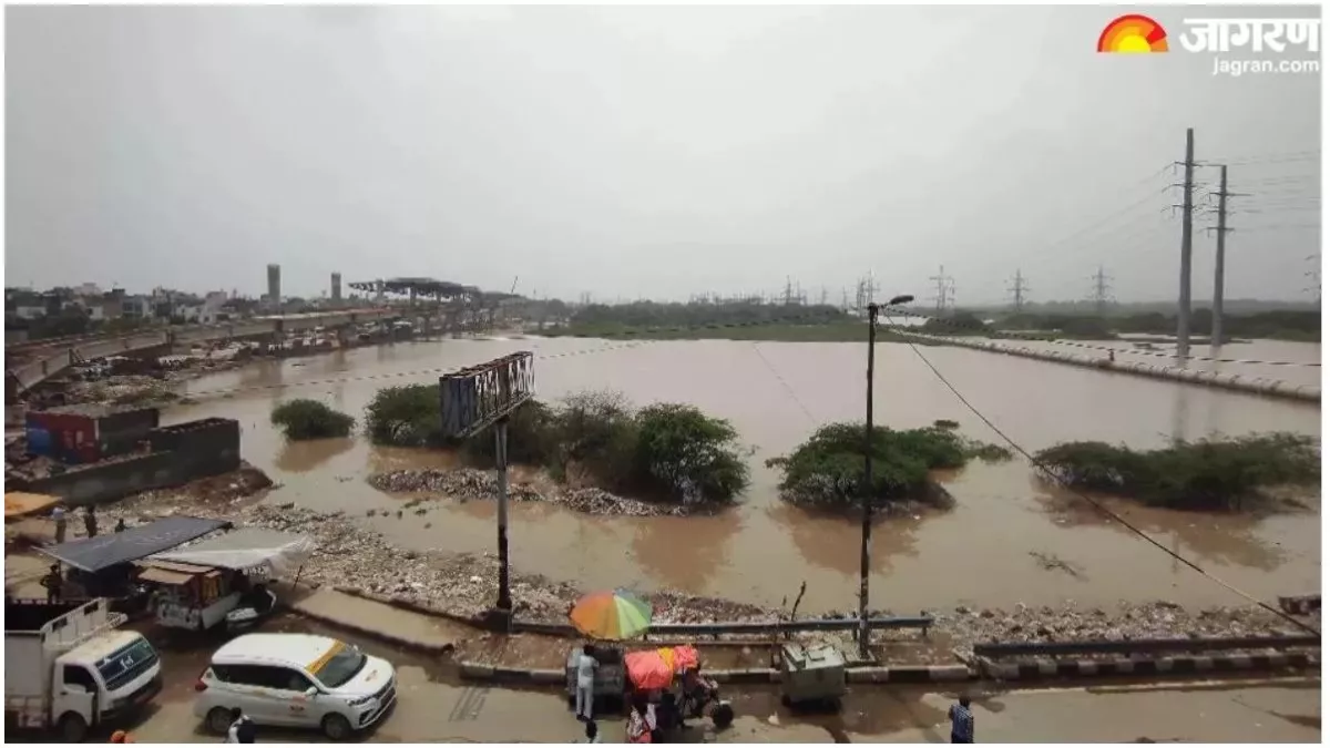 https://www.jagranimages.com/images/newimg/19072023/19_07_2023-haryana_flood_jagran_23476074_21111525.jpg