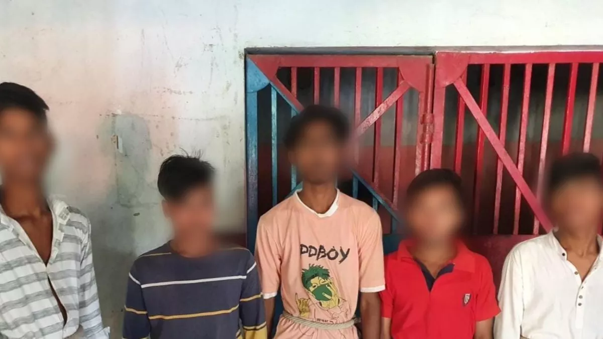 Patna News: कट्टा दिखाकर फ्री में खाते थे अंडा रोल-चाउमिन, जेपी गंगा पथ पर हथियार से केक काटते पांच गिरफ्तार