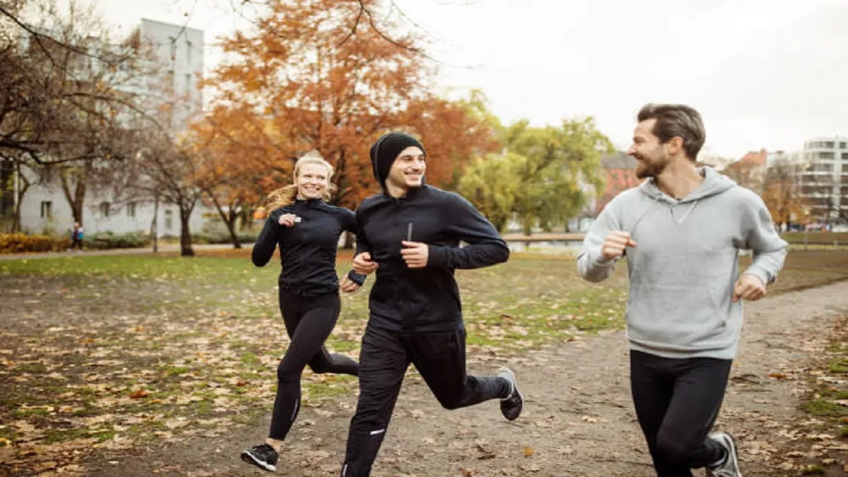 Tracksuit For Men: स्ट्रेचेबल के साथ ये ट्रेकसूट देंगे फुल फ्लेक्सिबिलिटी, एक्सरसाइज, रनिंग में होंगे आरामदायक