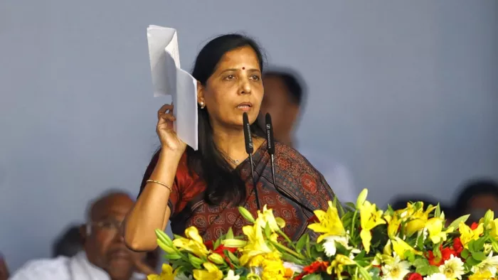 सुनीता केजरीवाल संभालेंगी हरियाणा विधानसभा चुनाव अभियान की कमान, 'केजरीवाल की गारंटी' करेंगी पेश - Sunita Kejriwal will take command of Haryana Assembly election campaign ...