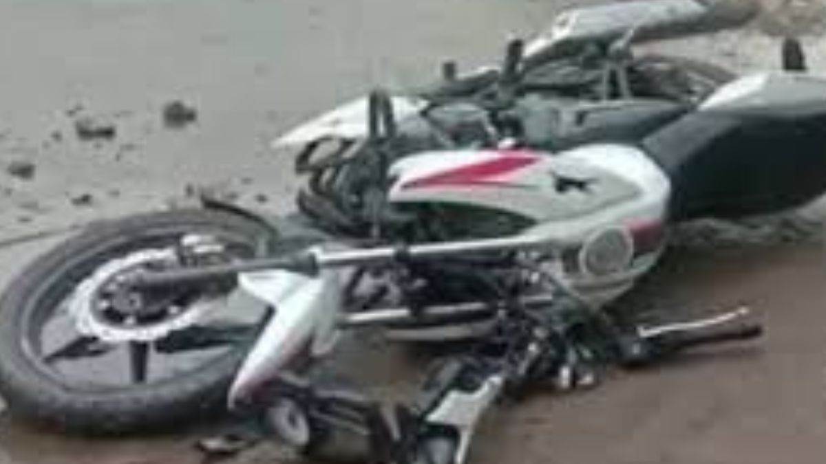 himachal pradesh kangra father and son dies in bike crash at khairiyan