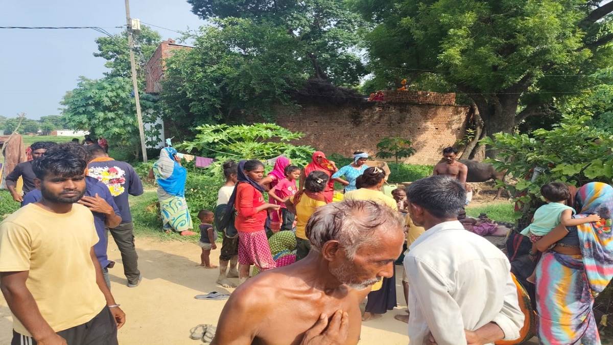 accident in manda prayagraj innocent student dies drowning in pit