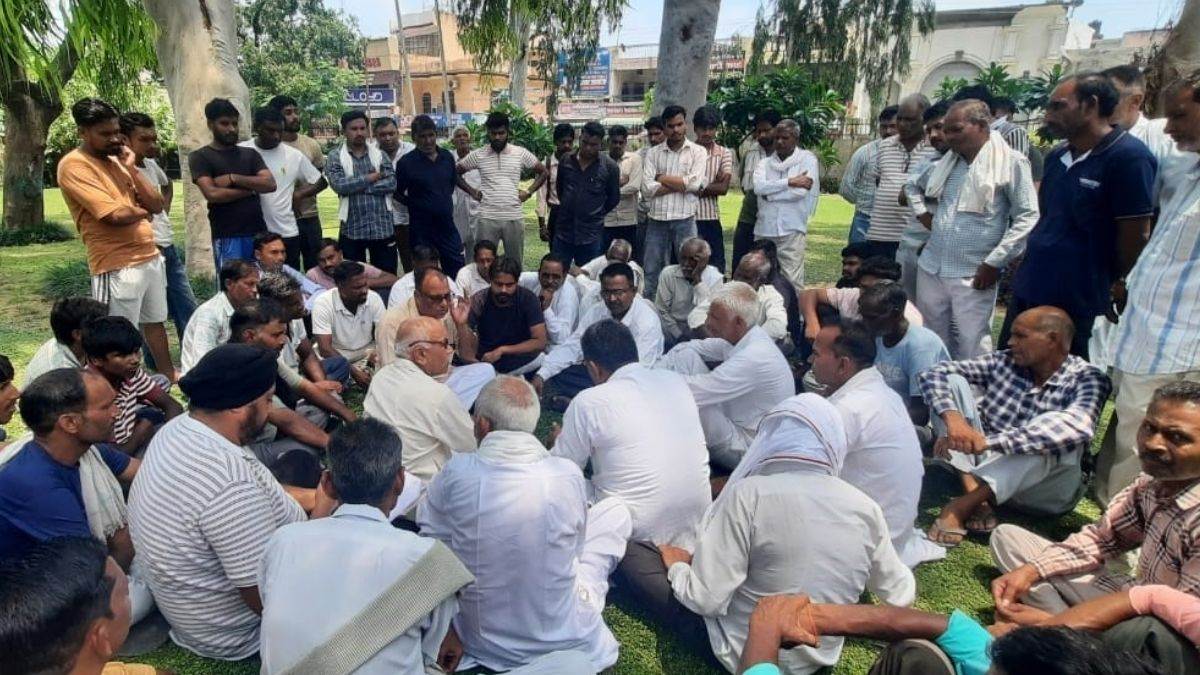 https://www.jagranimages.com/images/newimg/19072025/19_07_2025-protest_6_23989036.jpg