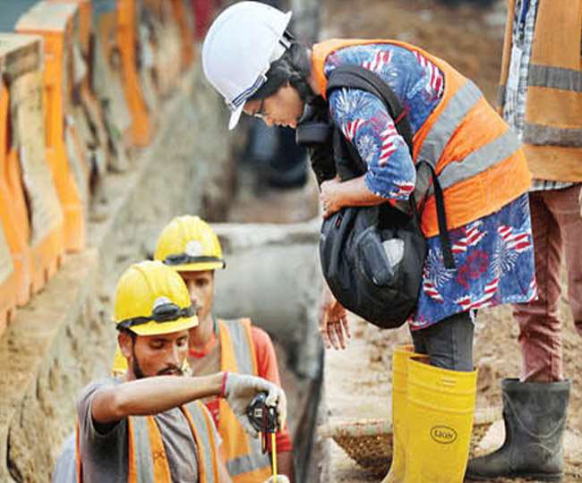 Online registration for Mukhyamantri Shramik Yojana started in Dhanbad from  Wednesday