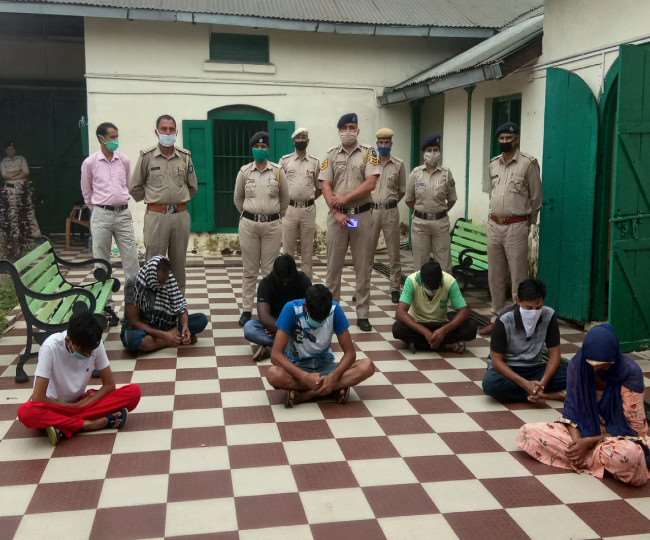 धर्मशाला पुलिस ने पकड़ा अंतरराज्यीय चोर गिरोह, महिला समेत नौ लोग गिरफ्तार धर्मशाला पुलिस ने पकड़ा अंतरराज्यीय चोर गिरोह, महिला समेत नौ लोग गिरफ्तार