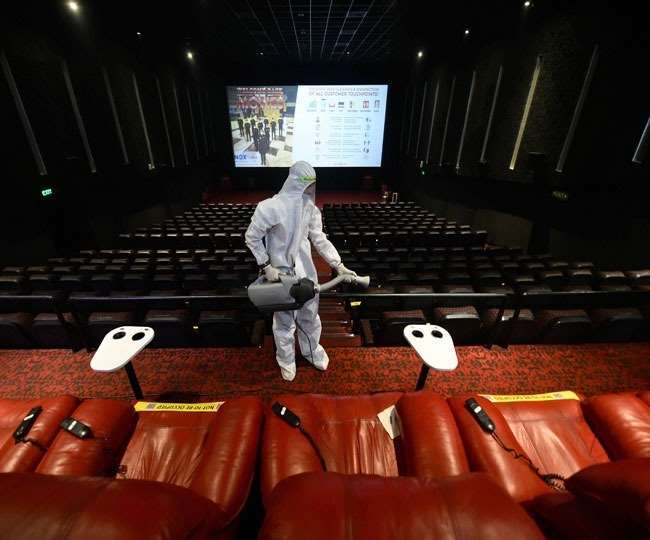 आम आदमी पार्टी (आप) के कार्यकर्ताओं ने भाजपा मुख्यालय के पास प्रदर्शन किया।