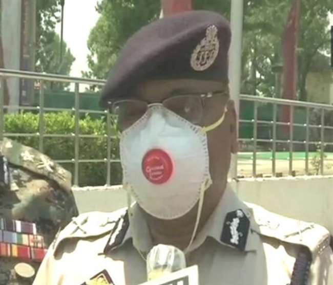 two station incharges suspended eight transferred for assaulting media persons in kashmir during muharram procession