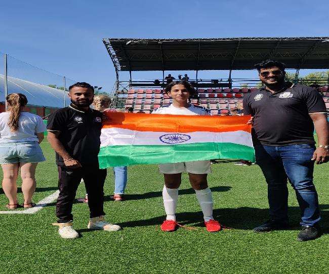 जिले की फुटबाल दिवा को मिल रही अंतरराष्ट्रीय पटल पर पहचान The