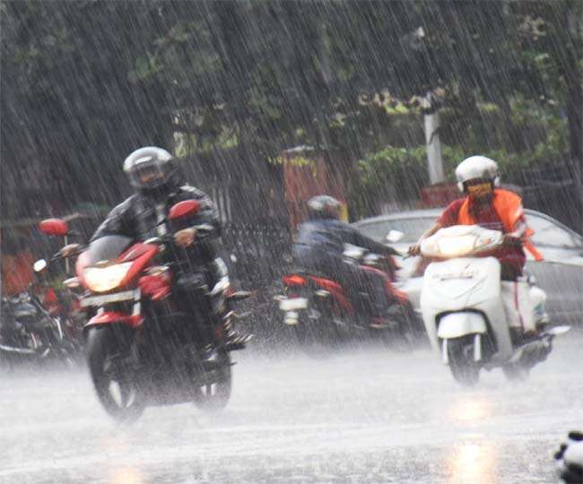 dhanbad weather update today there will be no heavy rain in dhanbad bokaro giridih jamtara jharkhand due to weakening of low pressure in odisha