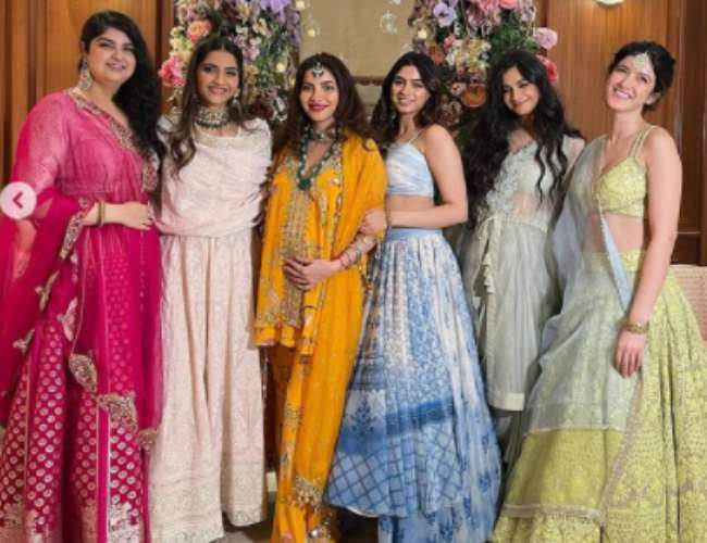 Sonam Kapoor with sisters at Antara godbharai. Photo- Instagram