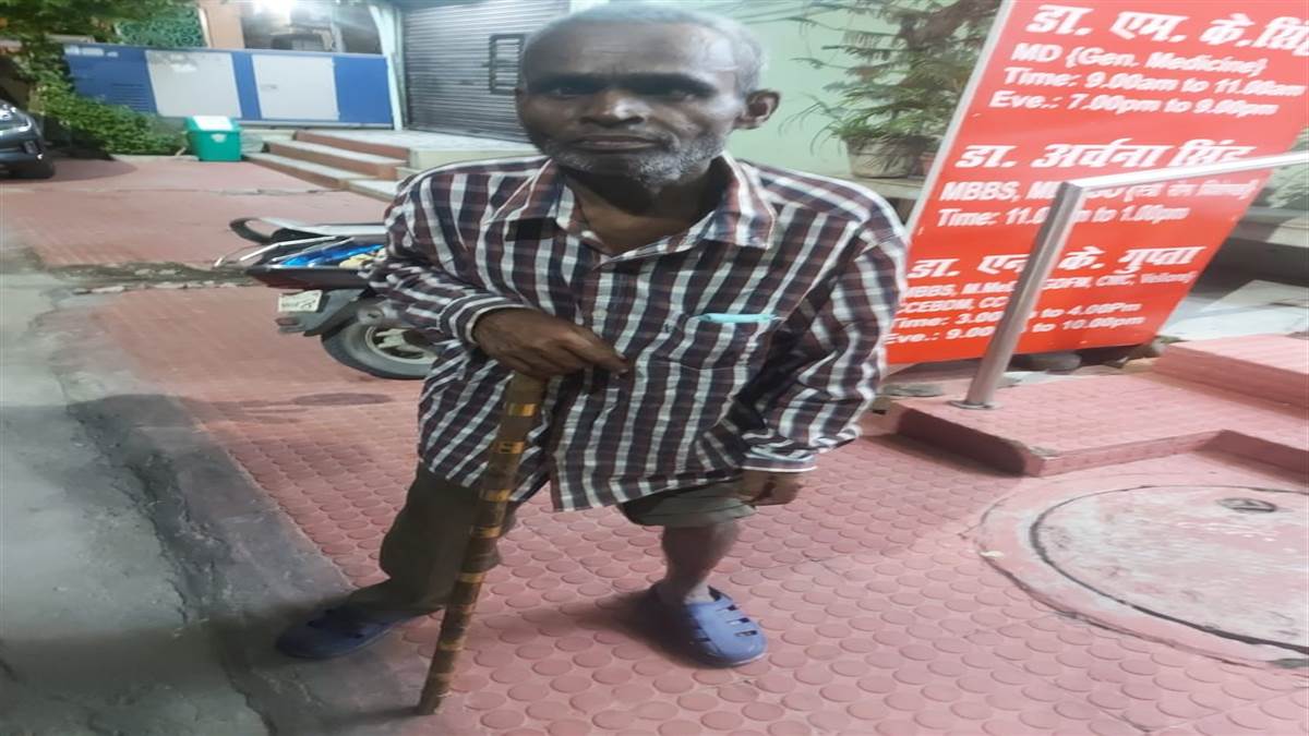dog bites elderly man in indirapuram