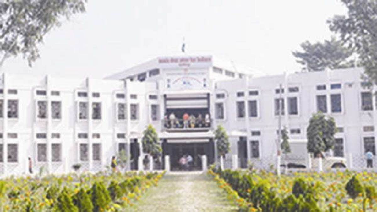 बीआरए बिहार विश्वविद्यालय की ओर से 761 विद्यार्थियों का नाम मेधा सूची में जारी किया गया है। फोटो-जागरण
