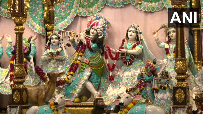 देश के अलग अलग हिस्सों में मनाई जा रही है कृष्ण जन्माष्टमी
