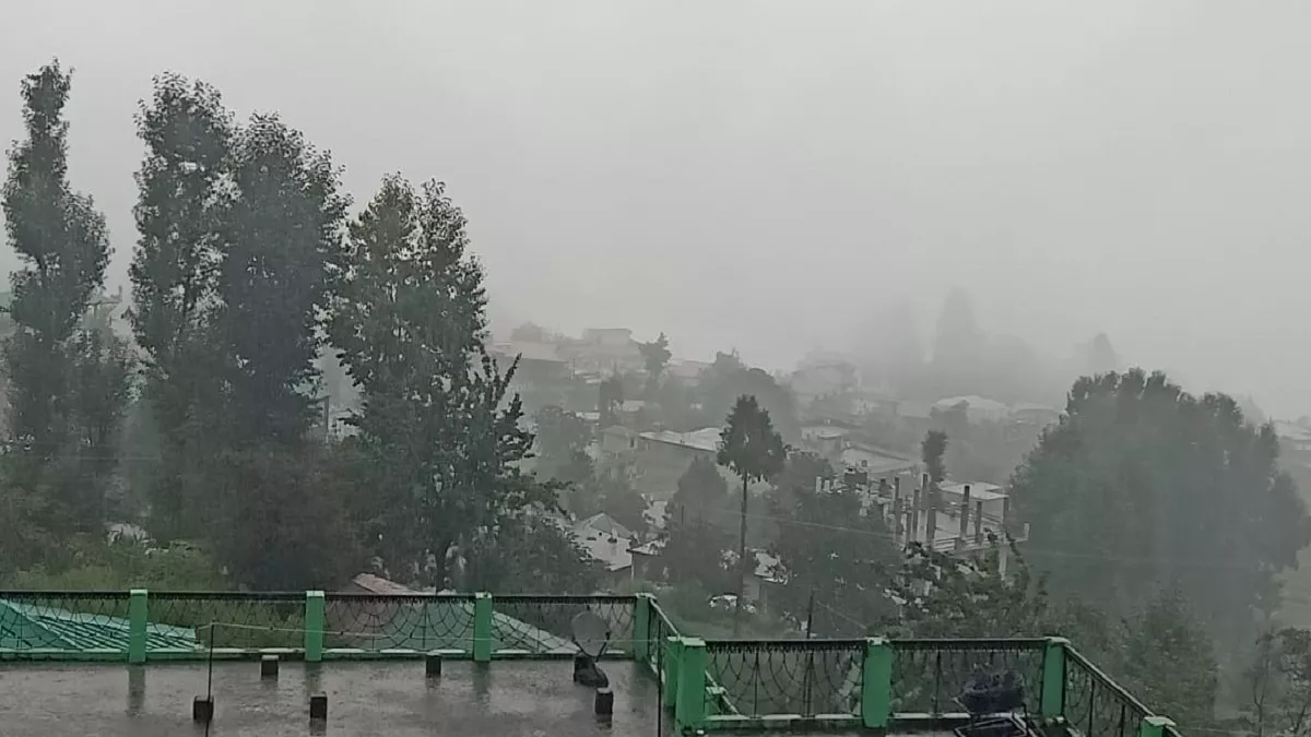 Uttarakhand Weather Update: पिथौरागढ़ में भारी बाारिश से कैलास मानसरोवर यात्रा मार्ग में गिरा मलबा, 9 मार्ग बंद
