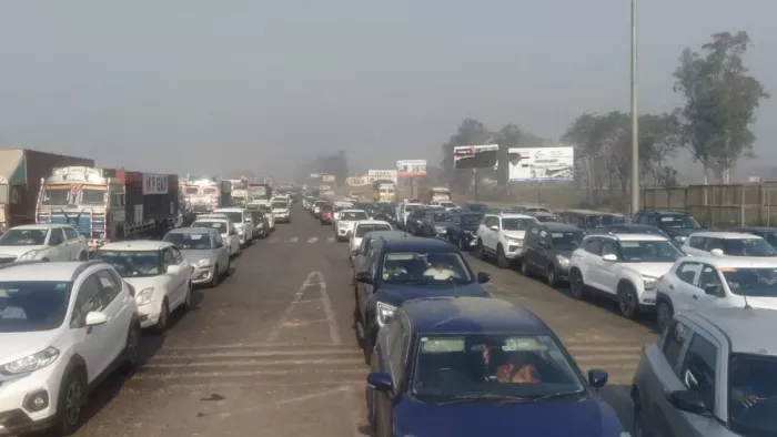सावधान! 30 घंटे के लिए दिल्ली-लखनऊ हाईवे बंद; यूपी से दिल्ली से जाने वाले लोग इन रास्तों का करें प्रयोग