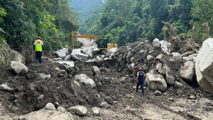 Himachal Weather Today: प्रदेश के 10 जिलों में भारी बारिश का अलर्ट जारी