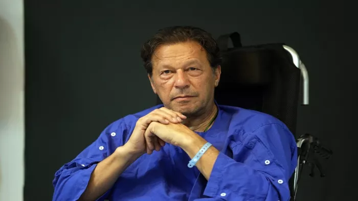 Pakistan Politics: 'इमरान खान को जेल में मिले बी-क्लास सुविधाएं' बुशरा बीबी ने गृह सचिव को पत्र लिखकर की मांग