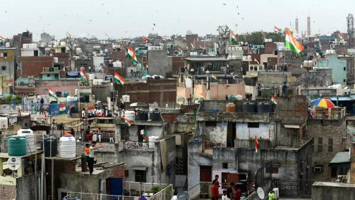 पुरानी दिल्ली में बेतरतीब तरीके से किया गया अवैध निर्माण। फोटो- जागरण आर्काइव