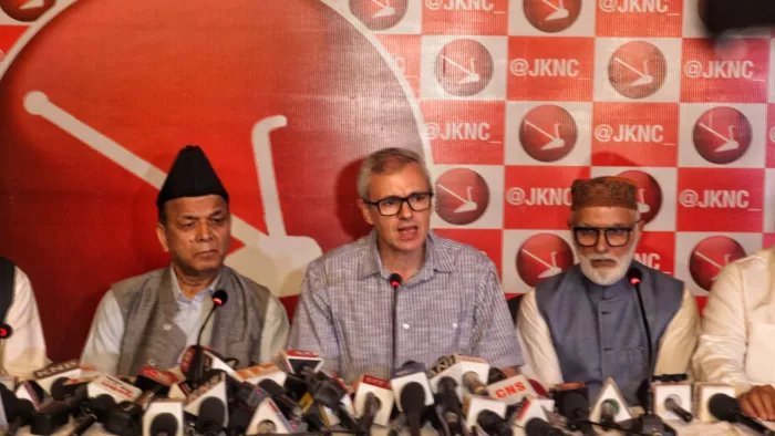 जम्मू-कश्मीर विधानसभा चुनाव के लिए नेशनल कॉन्फ्रेंस ने घोषणापत्र जारी किया।