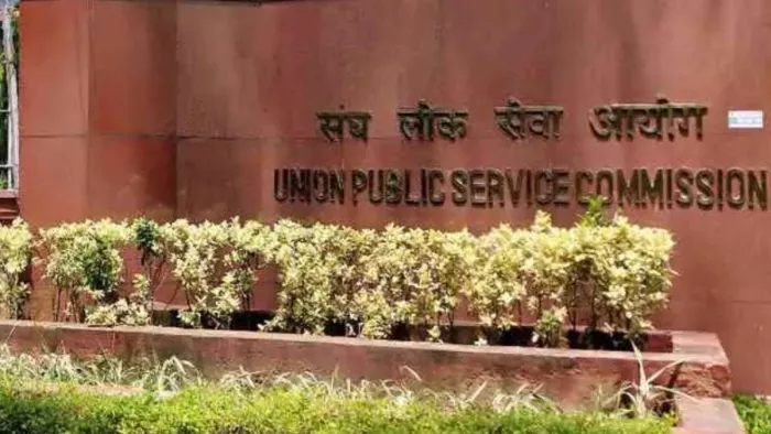 लेटरल एंट्री के मुद्दे पर देश में सियासत गर्माई।