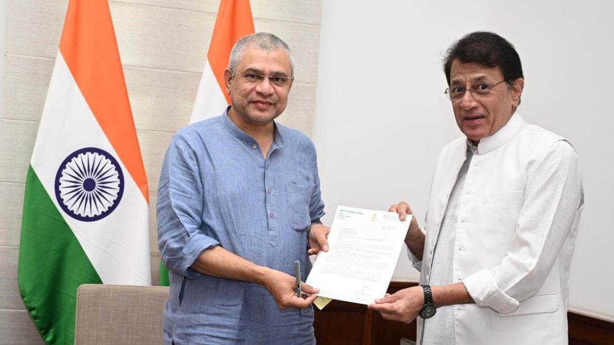 https://www.jagranimages.com/images/newimg/19082025/19_08_2025-arun_24018436_21451679.jpg
