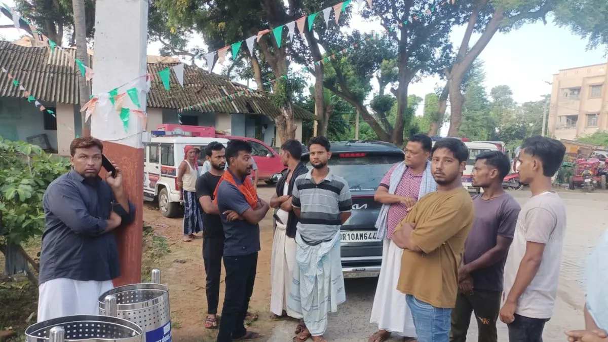 कार में सो रहा था शारिक, चलने लगीं गोलियां; सीने में गोली लगने से अवैध बालू कारोबारी की मौत