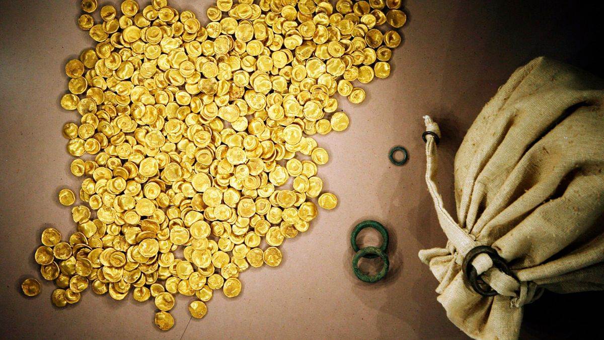 https://www.jagranimages.com/images/newimg/19082025/19_08_2025-gold-stolen_24017972.jpg
