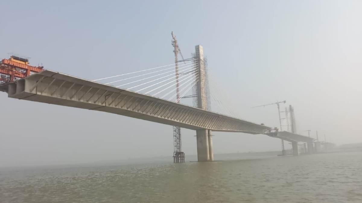 https://www.jagranimages.com/images/newimg/19082025/19_08_2025-khagaria_bridge_24017967.jpg