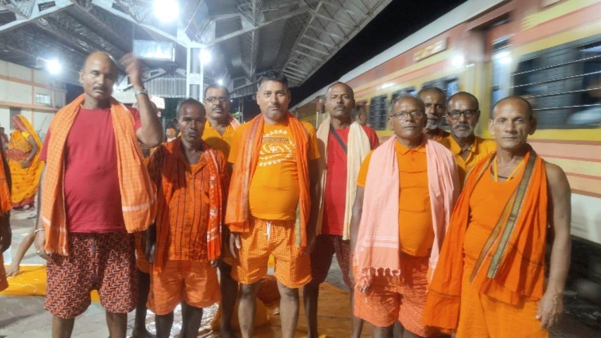 https://www.jagranimages.com/images/newimg/19082025/19_08_2025-supaul_train_24018104.jpg