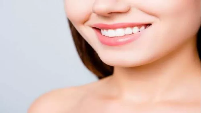 How to Protect Teeth : मैदा और जंकफूड को खाने से परहेज करें।