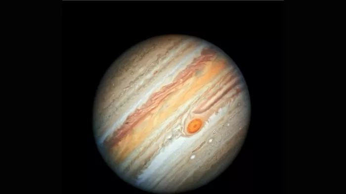 सौर मंडल का सबसे बड़ा ग्रह जूपिटर धरती के बेहद करीब आने वाला है।