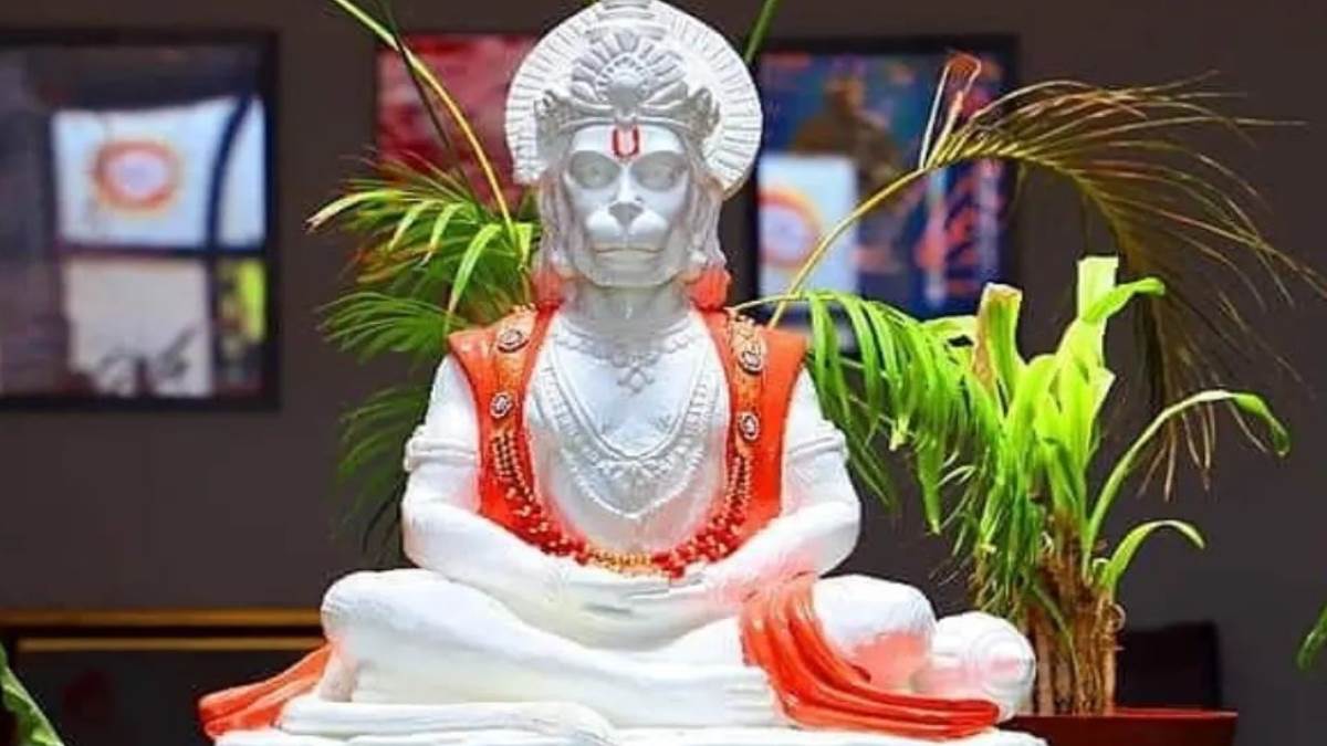 vastu tips lord hanuman photos related vastu rules at home ghar me kahan lagayen bajarangbali ki pic