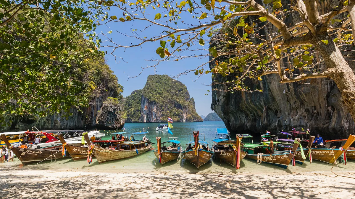 IRCTC Thailand Tour Package: दिसंबर में बना सकते हैं थाईलैंड का प्लान, आईआरसीटीसी लेकर आया है बहुत ही अच्छा ऑफर